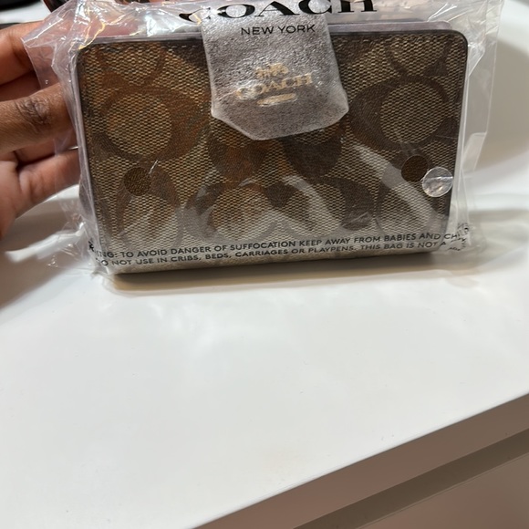 Coach Wallet - Picture 3 of 4